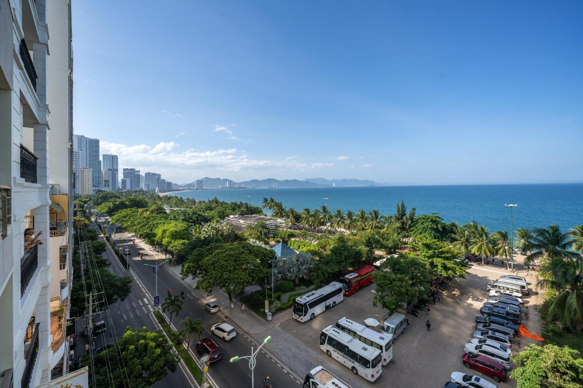 Khach San Nami Nha Trang Hotel Exterior foto